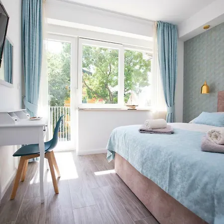The Blue Apartment Split